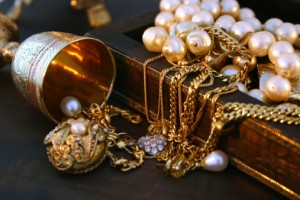Where to Sell Jewelry in Palmdale, California