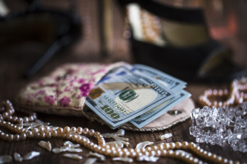 Why Selling Jewelry to a Pawn Shop Is a Smart Financial Move
